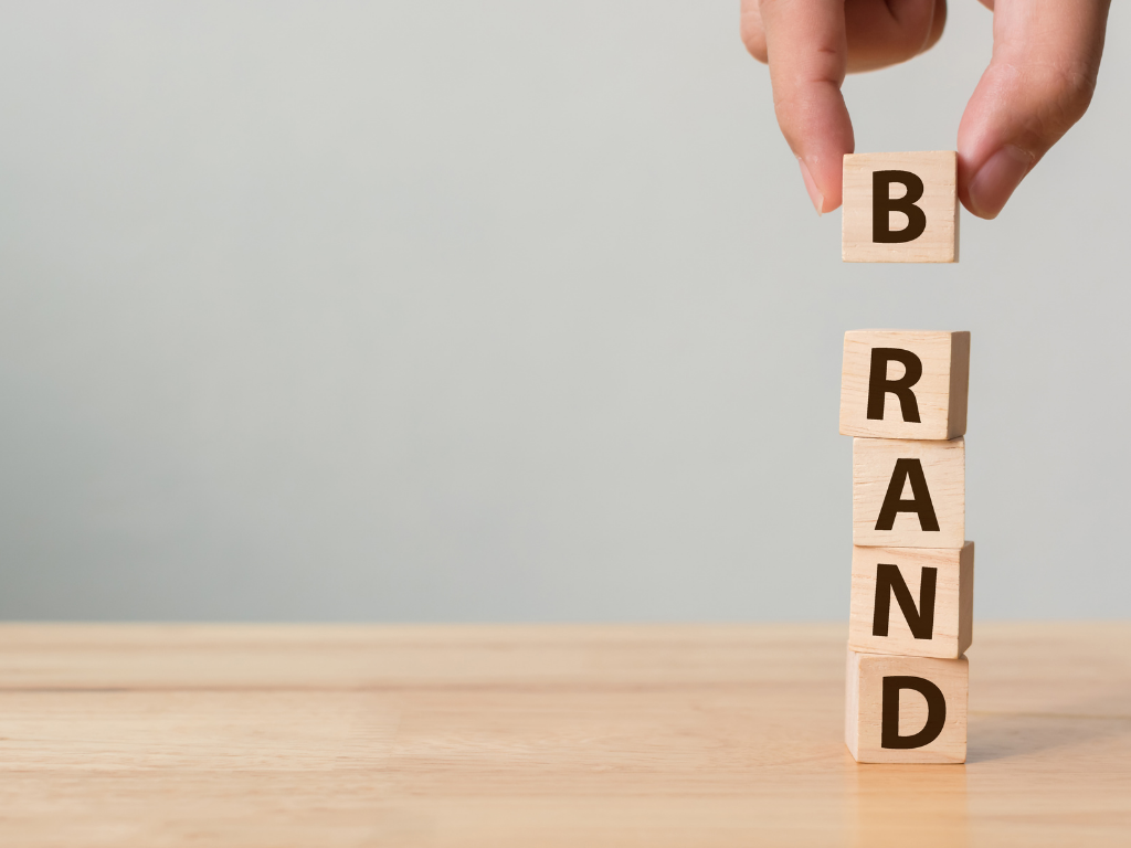 cara membangun brand identity